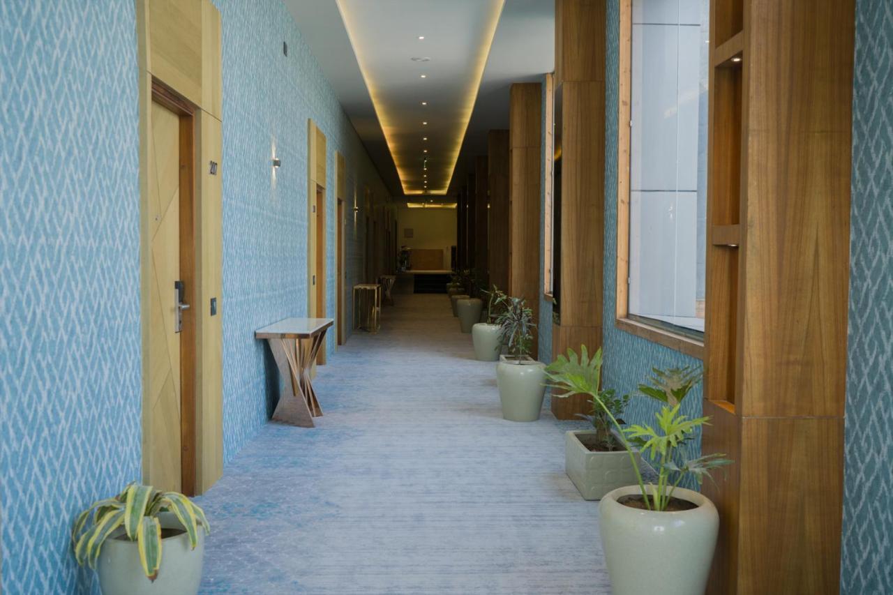 Clarks Inn Suites Kangra Ngoại thất bức ảnh