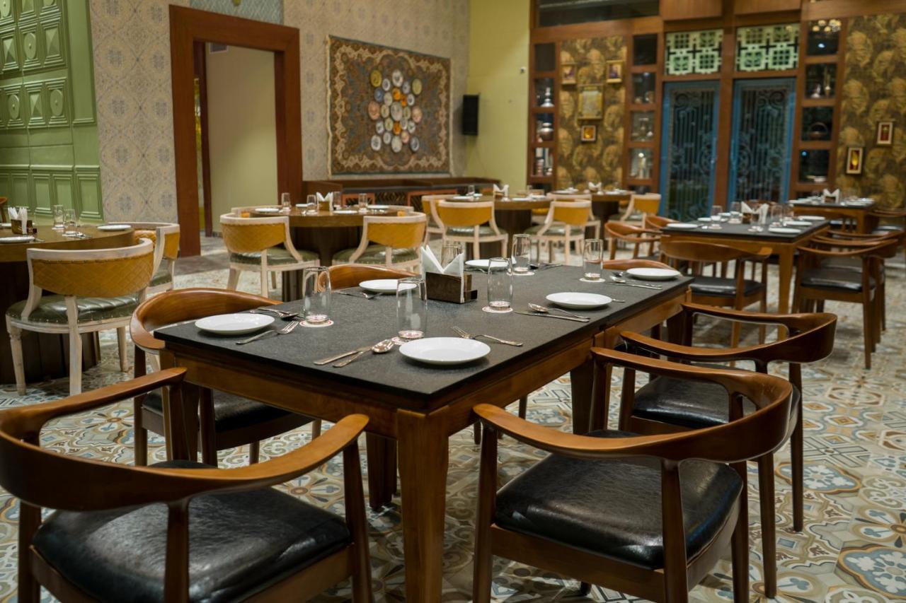 Clarks Inn Suites Kangra Ngoại thất bức ảnh